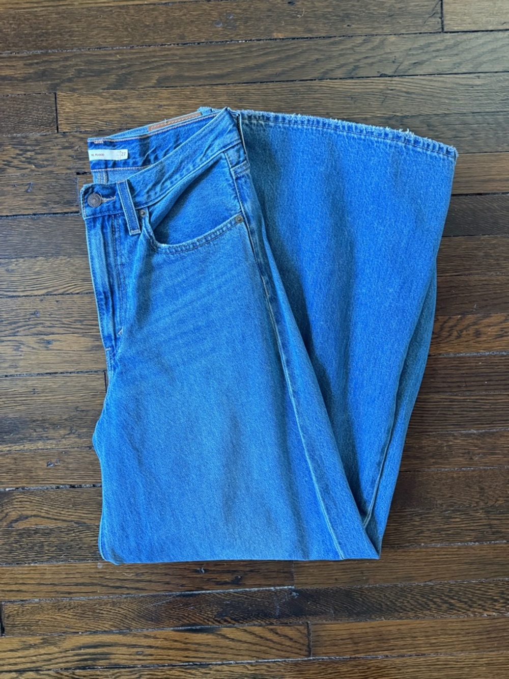 Levis XL Flood Jeans - Picture 5 of 5
